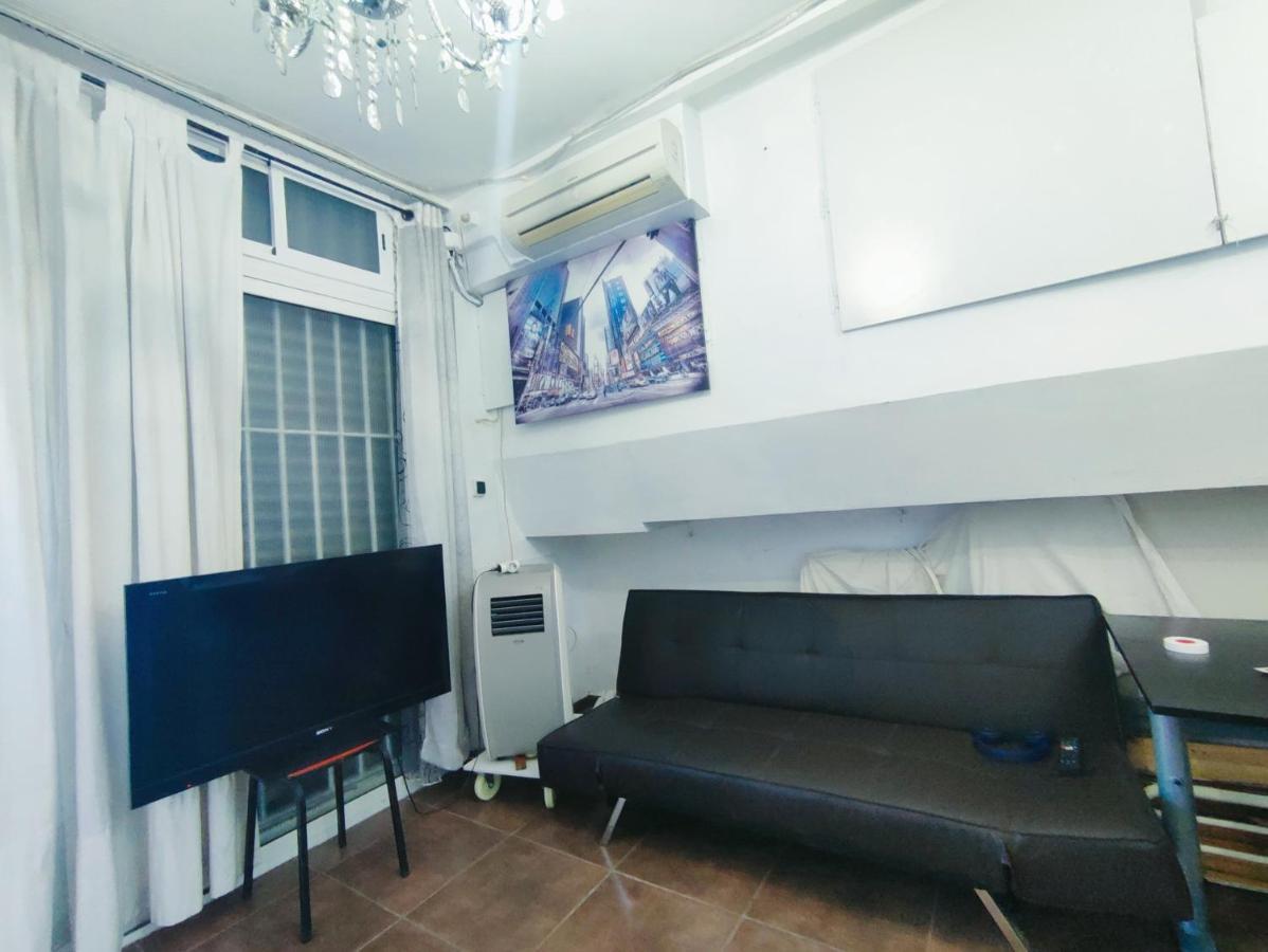 Apartmán Nice Flat Within Walking Range To The Beach Barcelona Exteriér fotografie